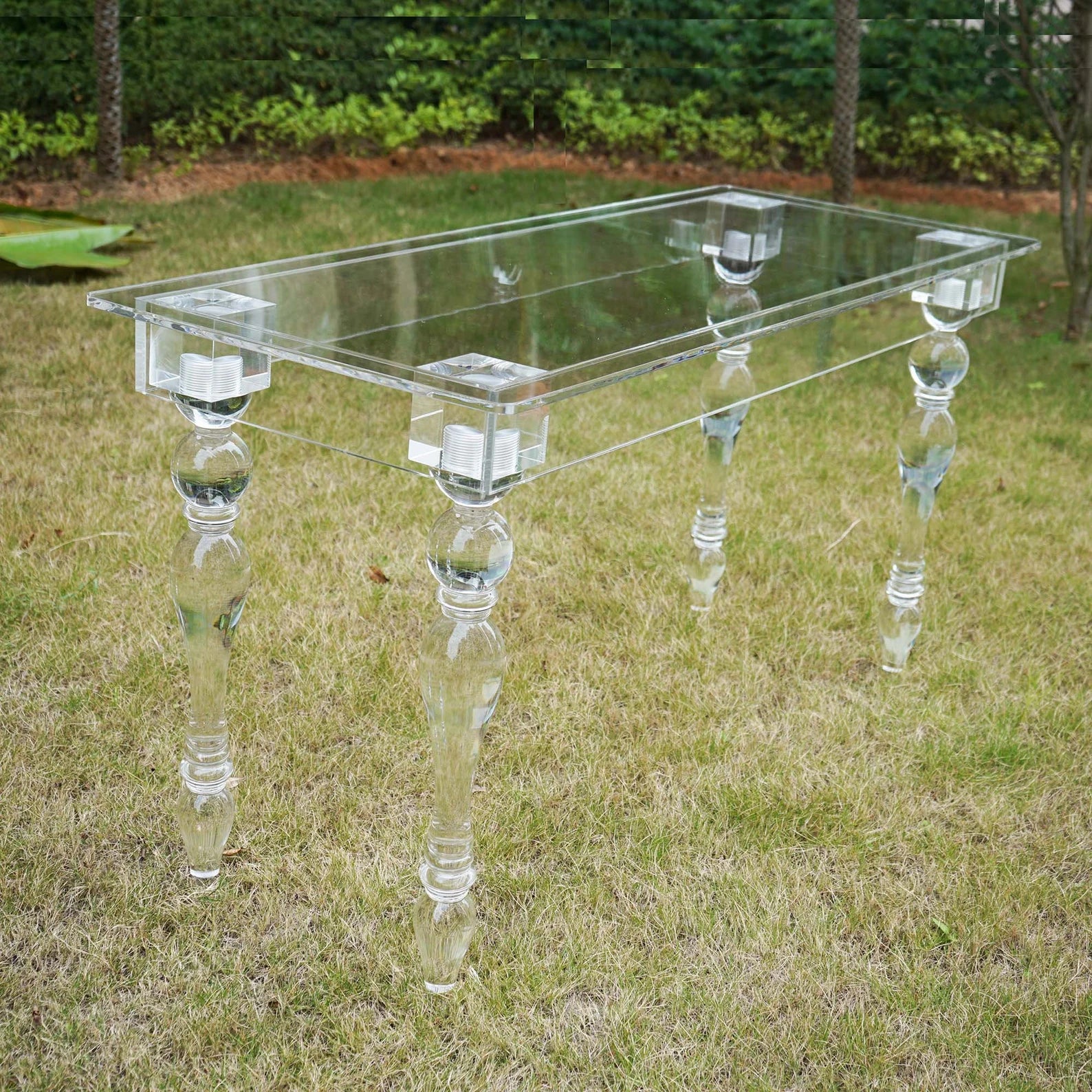 Elegant Clear Table